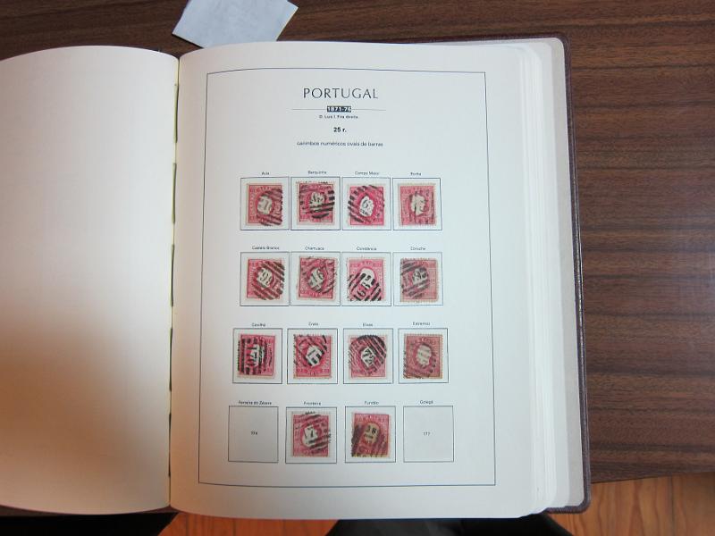 0015 (141).jpg -     Lote:    15      Marcofilia      Lotes Especiais       Descrição:      Portugal.   Colecção especializada de marcas numéricas das 1.ª e 2.ª reformas em selos de 25 reis, desde D. Maria II até D. Luís I, de frente. Lote a ver.        Lote       Valor Base:     &euro; 1.500,00     Valor Venda:     &euro; 3.000,00     